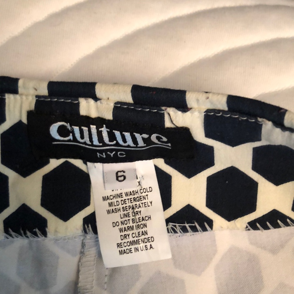 Pants - Picture 3 of 4